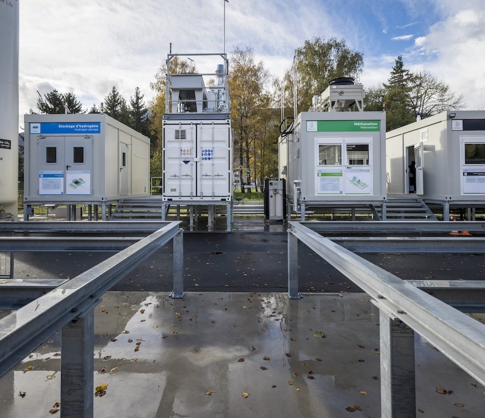 Renewable electricity to synthetic methane project realized by GRZ Technologies. Alkaline electrolysis generates the hydrogen.